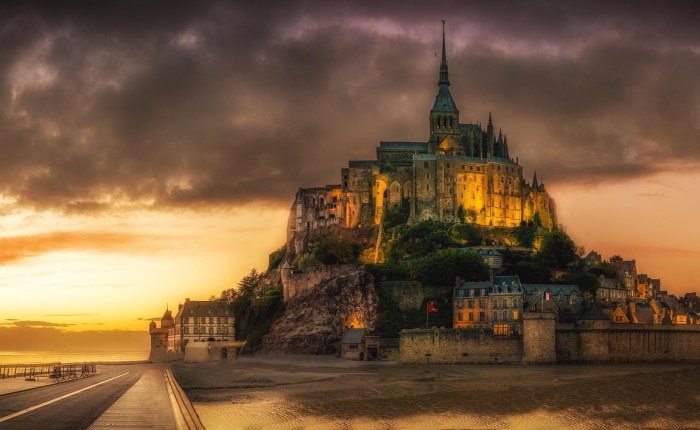 Yet Another Benedict Option&nbsp;Review